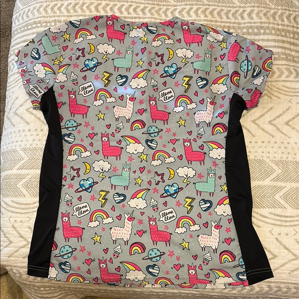 Scrub Top - Picture 2 of 3